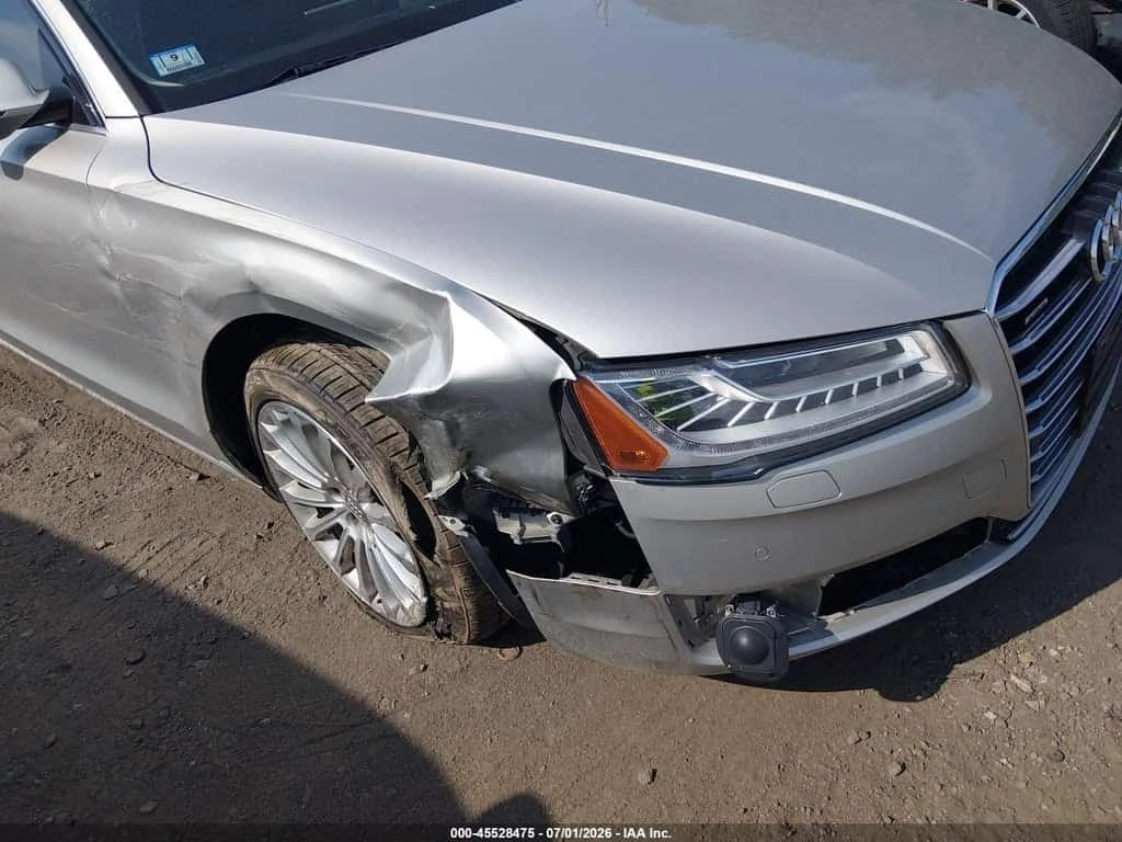 Audi A8  Long 4.0T  / Matrix / Distronic / Carfax , снимка 6 - Автомобили и джипове - 56656558