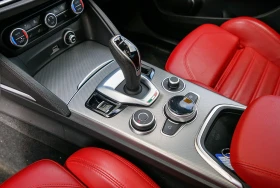 Alfa Romeo Stelvio, снимка 12