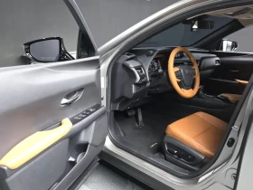 Lexus UX 250h 2WD, снимка 10