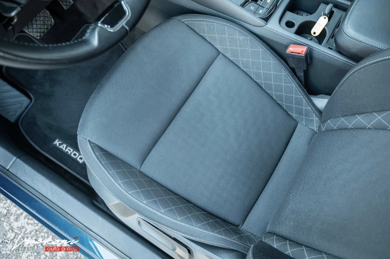 Skoda Karoq 2.0 TDI 4x4 , снимка 10 - Автомобили и джипове - 52389401