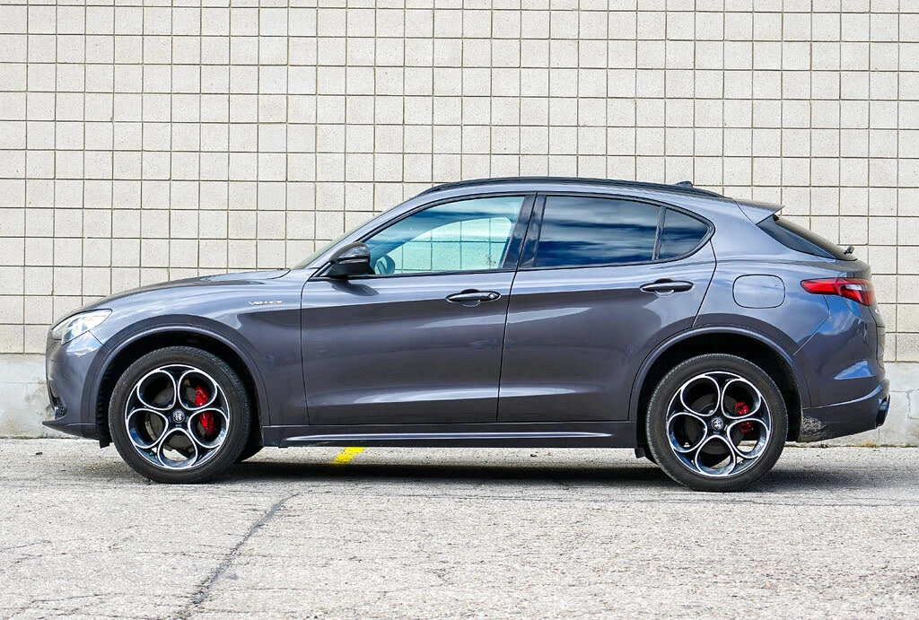 Alfa Romeo Stelvio, снимка 3 - Автомобили и джипове - 53829232