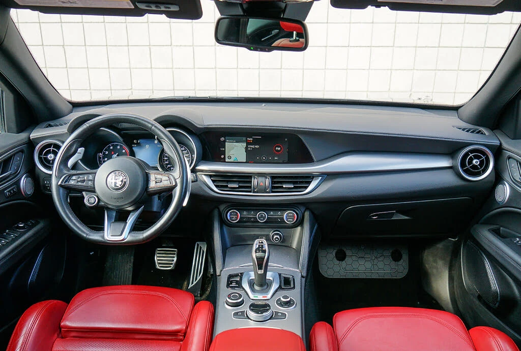 Alfa Romeo Stelvio, снимка 8 - Автомобили и джипове - 53829232