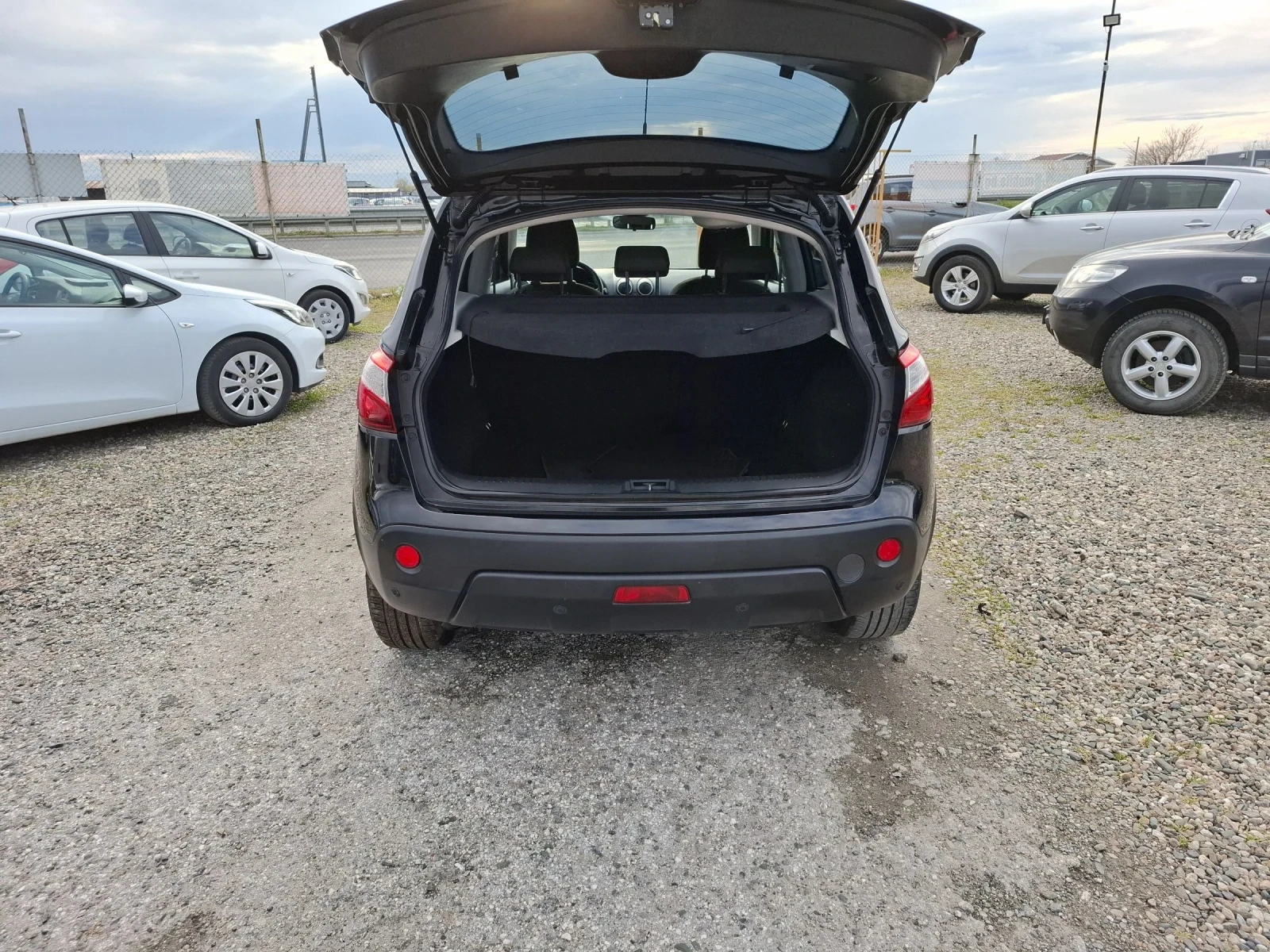Nissan Qashqai 2.0 DCI 4X4 | Mobile.bg � ����������� 15
