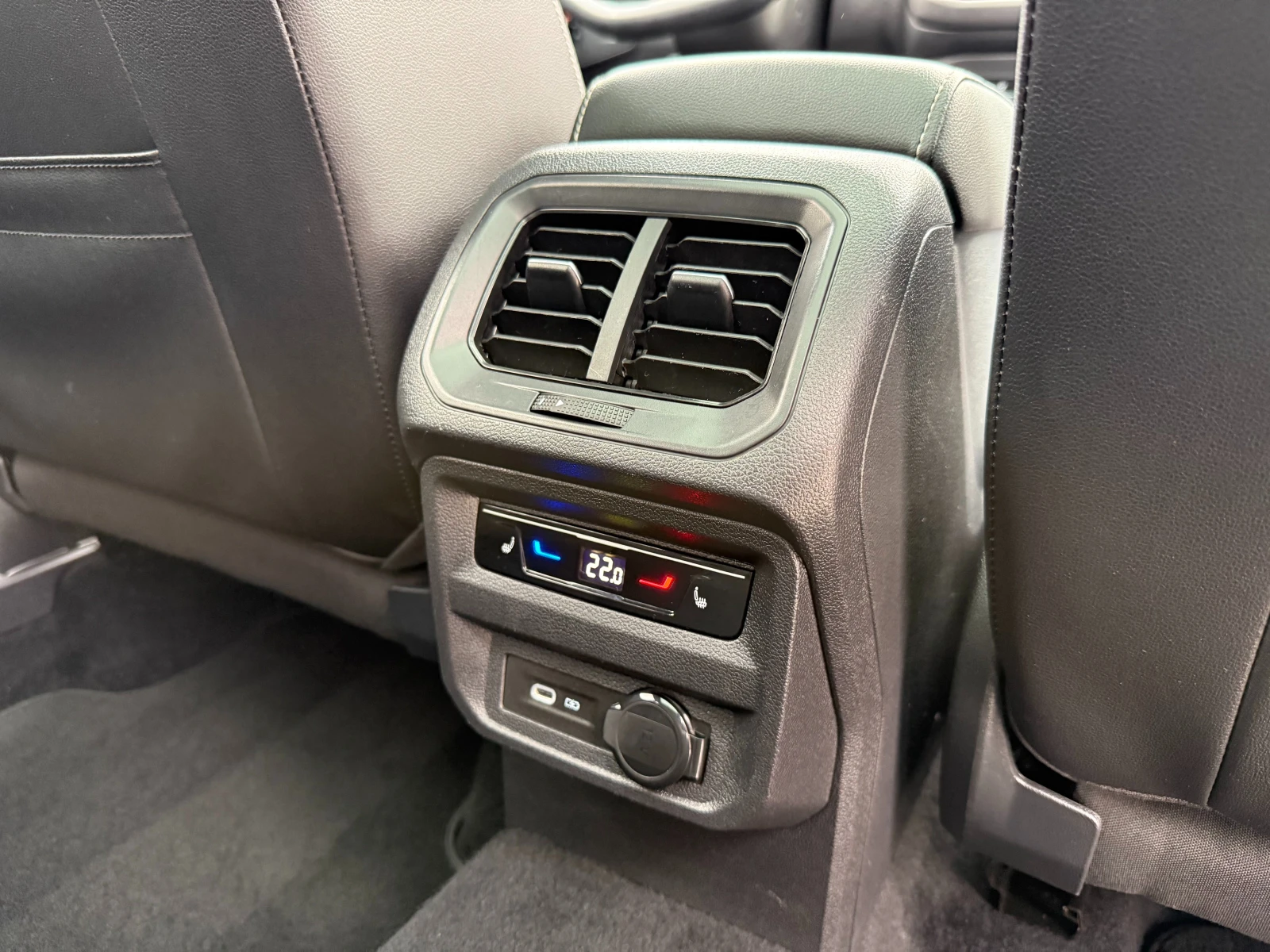 VW Tiguan R-LINE, ALLSPACE, 7-SEATS, снимка 16 - Автомобили и джипове - 54270431