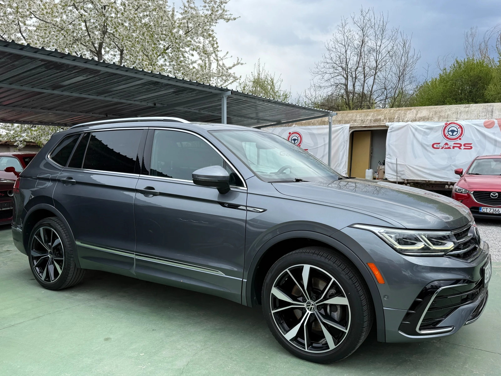 VW Tiguan R-LINE, ALLSPACE, 7-SEATS, снимка 3 - Автомобили и джипове - 54270431