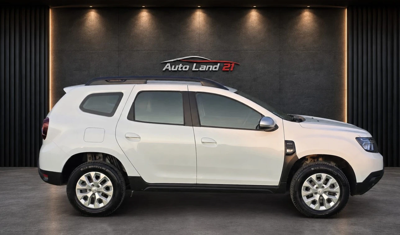 Dacia Duster 1.5BlueDCI* 115кс* 4x4* FACE LIFT* , снимка 4 - Автомобили и джипове - 55667646