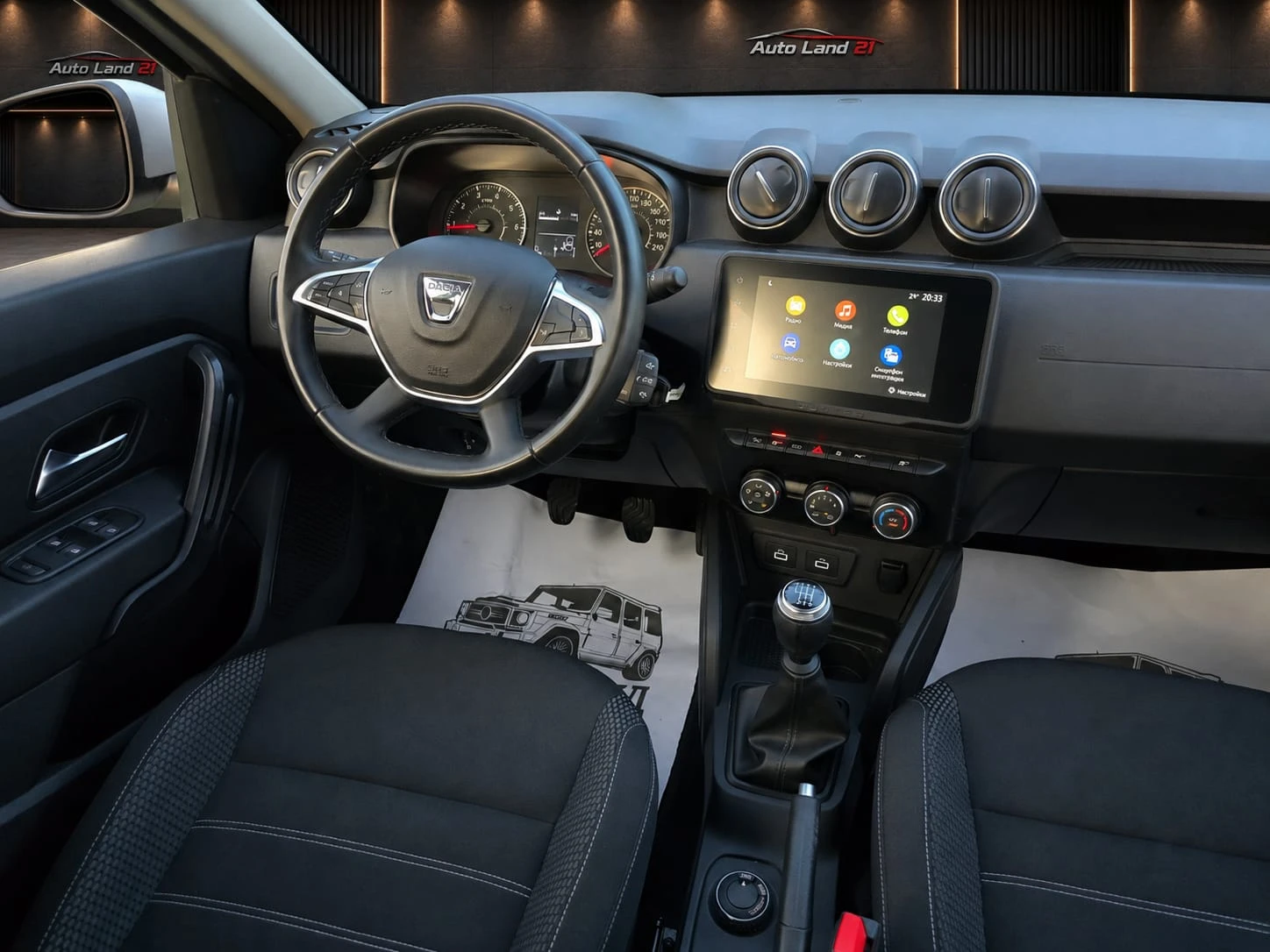 Dacia Duster 1.5BlueDCI* 115кс* 4x4* FACE LIFT* , снимка 14 - Автомобили и джипове - 55667646