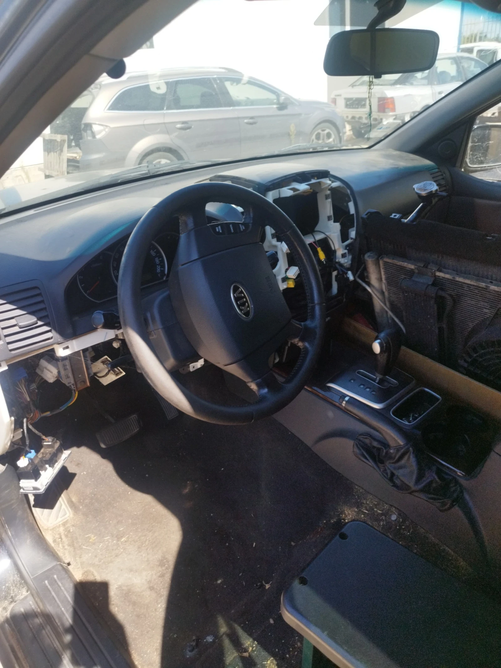 Kia Sorento 2.5crdi, снимка 6 - Автомобили и джипове - 56132237