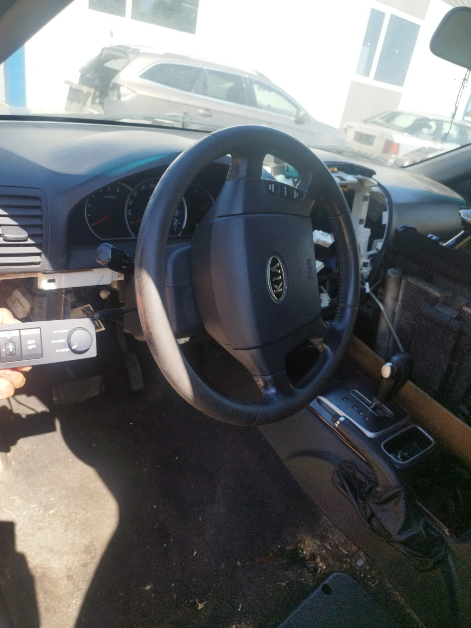 Kia Sorento 2.5crdi, снимка 8 - Автомобили и джипове - 56132237