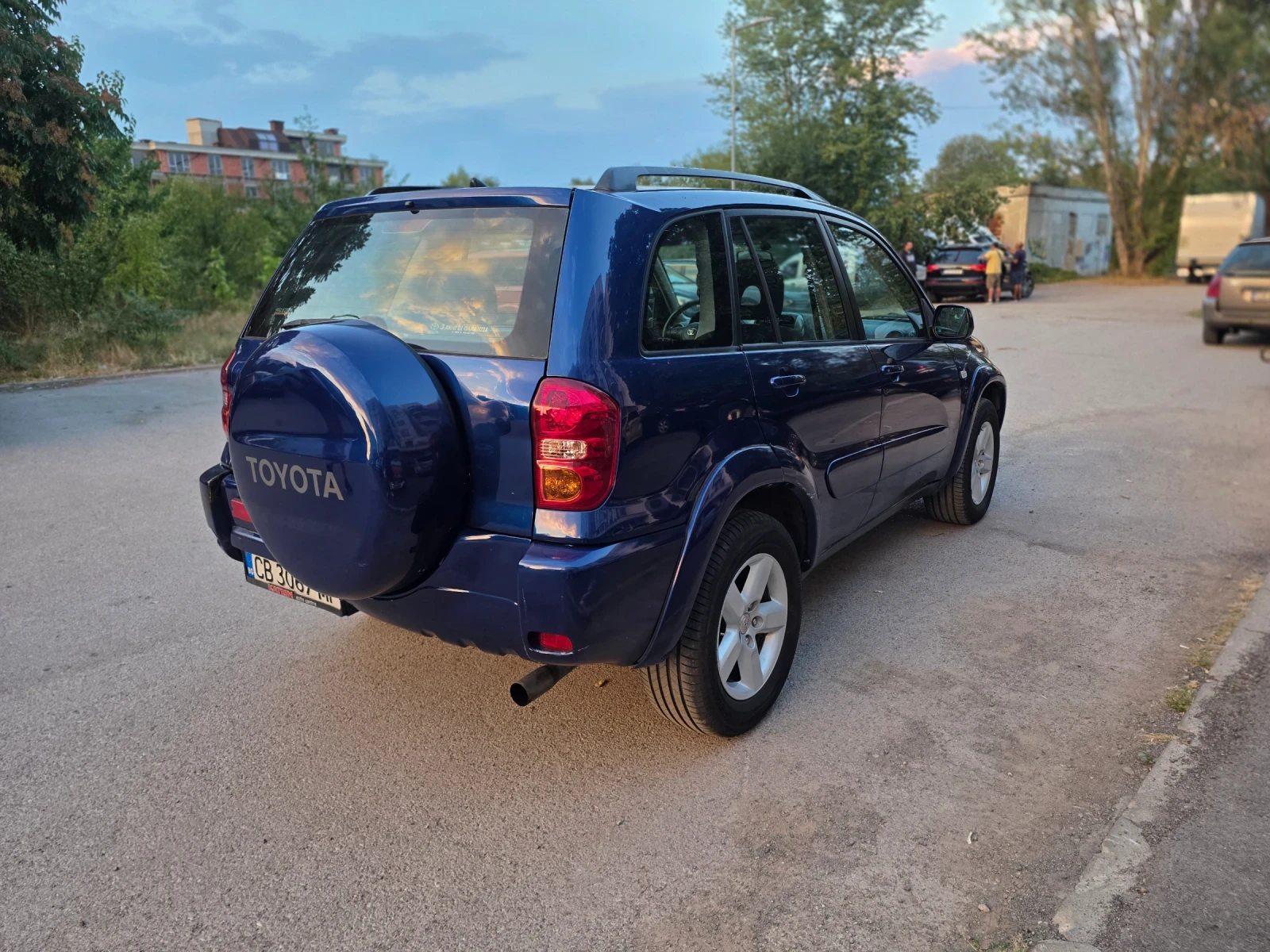 Toyota Rav4, снимка 8 - Автомобили и джипове - 56151219