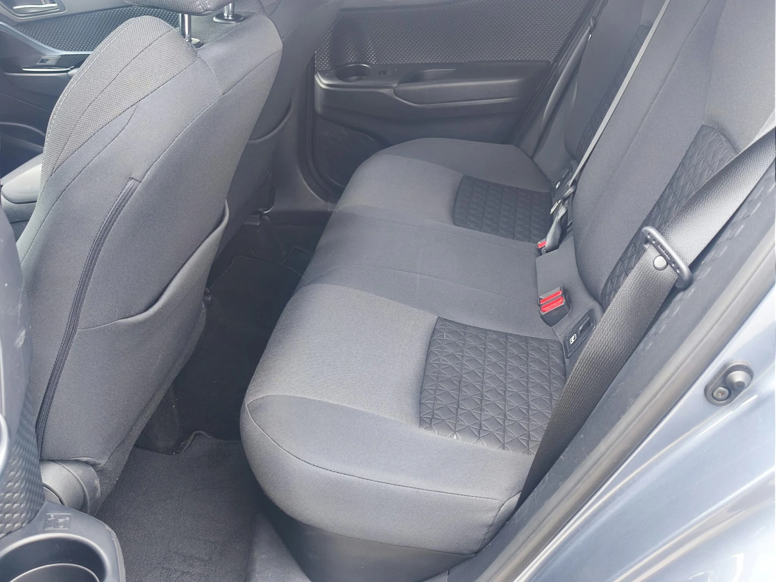 Toyota C-HR 1.8 Hybrid Club �������� | Mobile.bg � ����������� 13