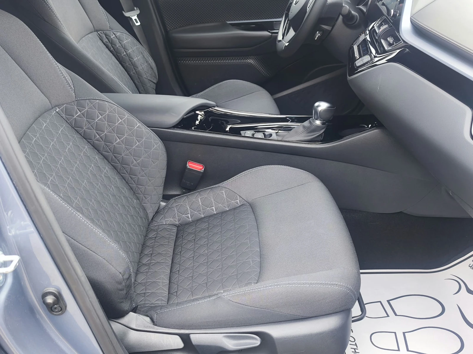 Toyota C-HR 1.8 Hybrid Club �������� | Mobile.bg � ����������� 14