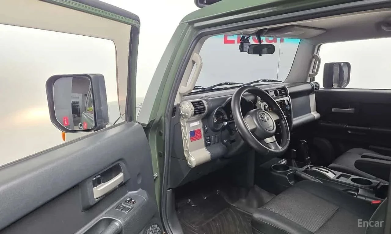 Toyota Fj cruiser, снимка 10 - Автомобили и джипове - 56686468