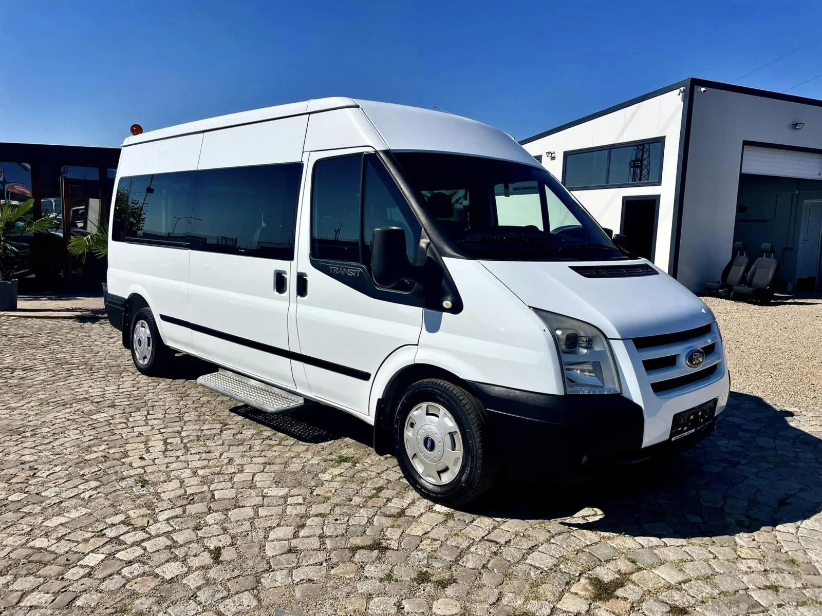 Ford Transit 2.2 С РАМПА ЗА ИНВАЛИДИ - изображение 7