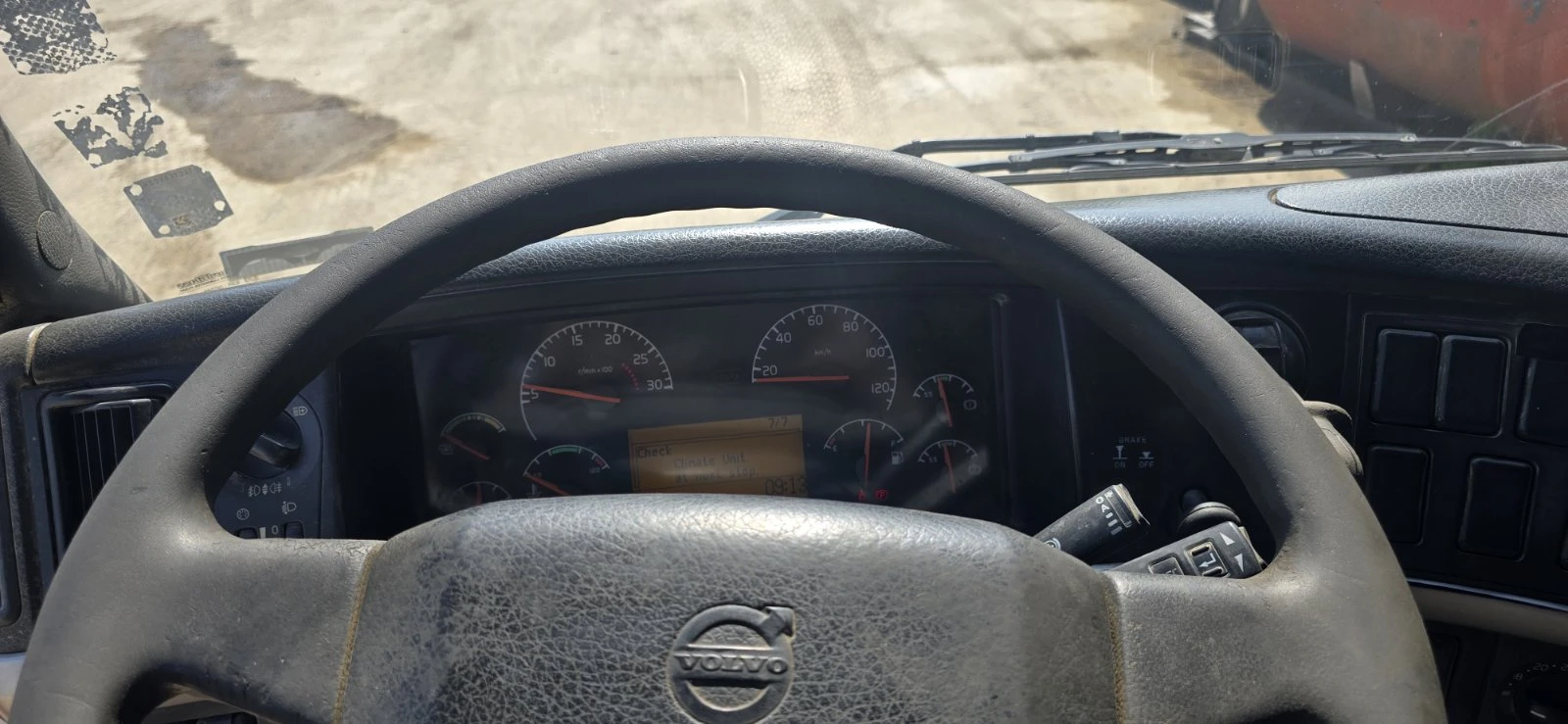 Volvo Fm12  - изображение 8