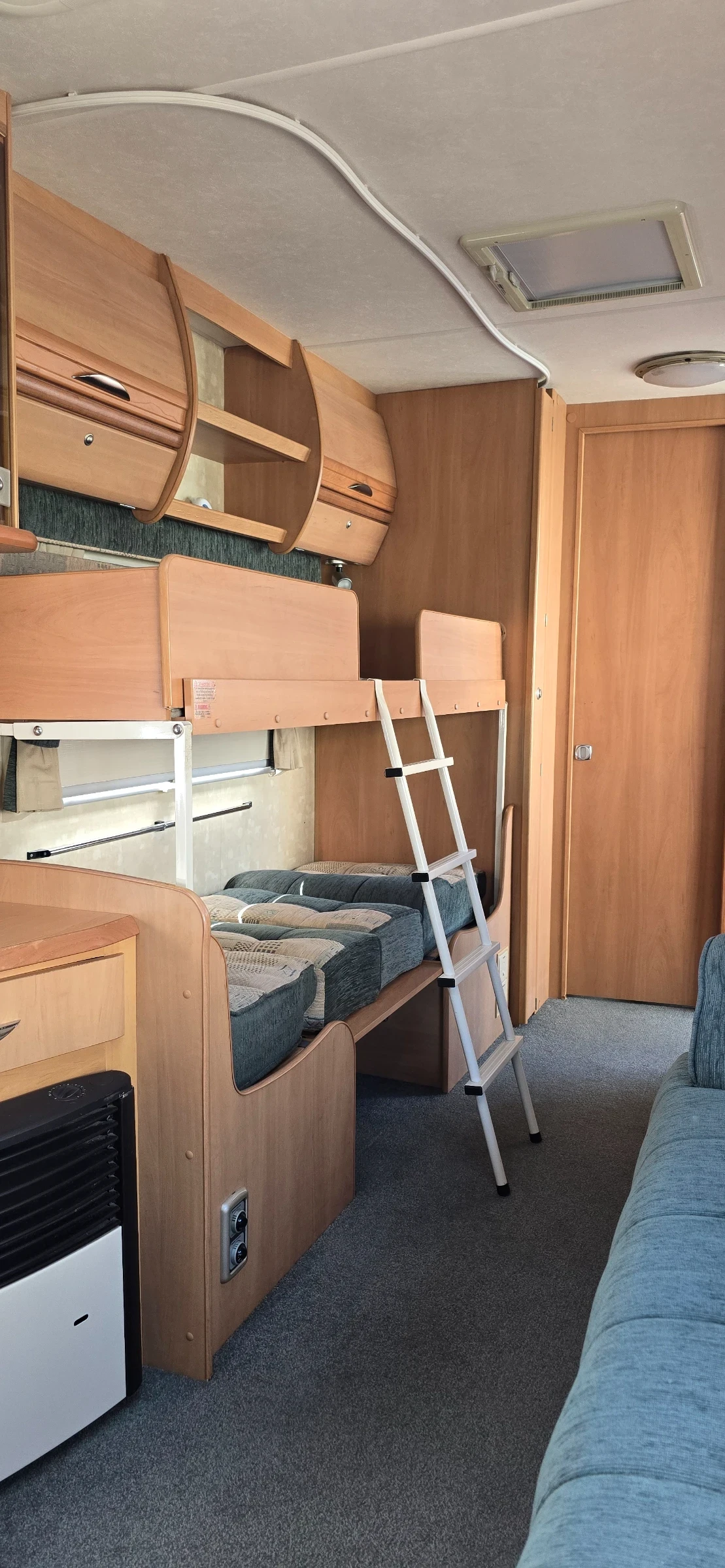 Каравана Swift CHALLENGER, снимка 13 - Каравани и кемпери - 54325742