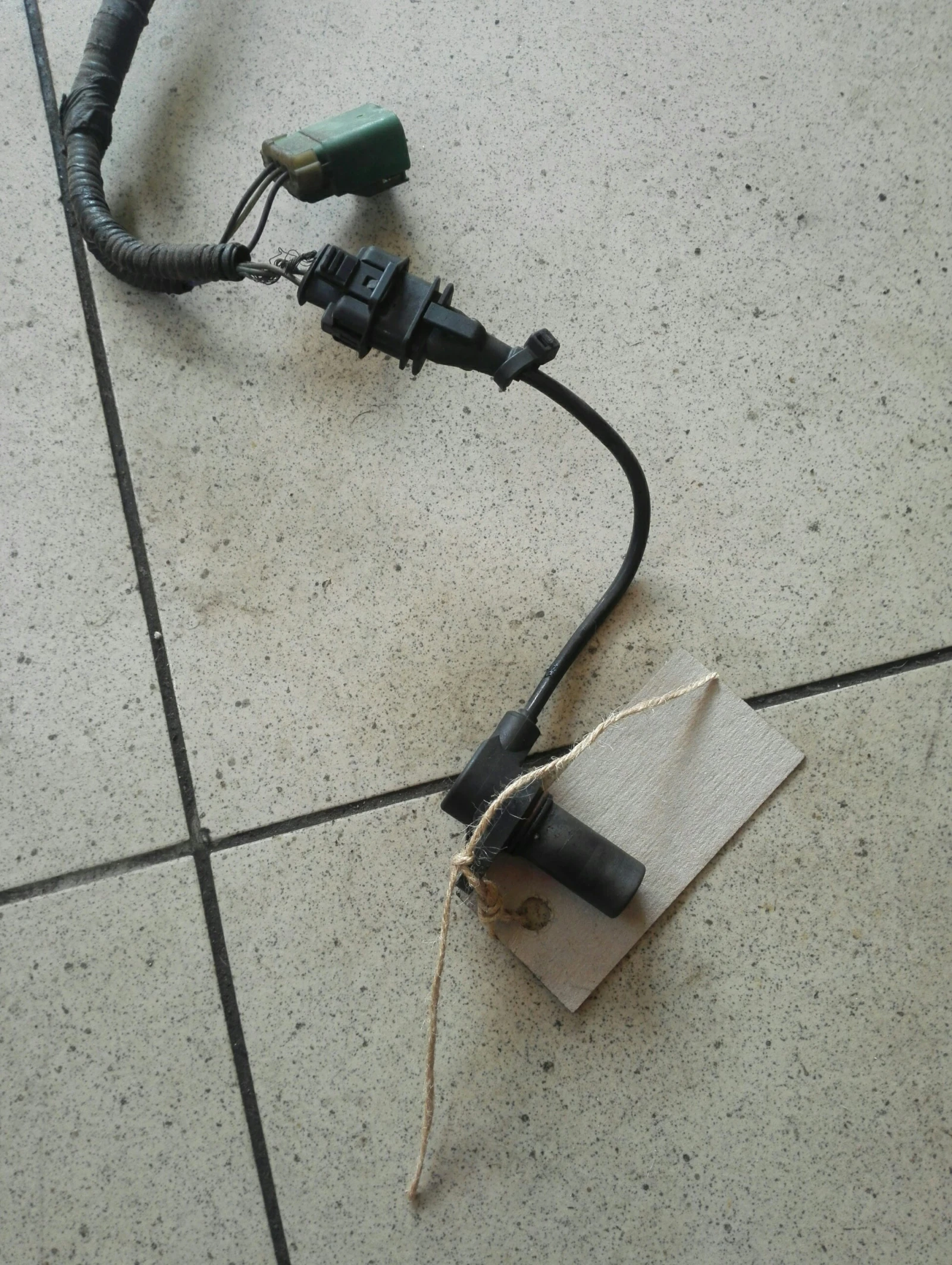 датчик колянов вал Чероки Спорт 2.5црд