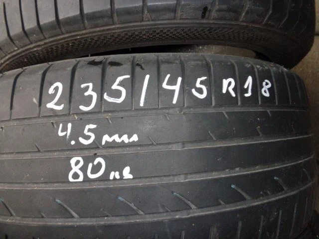 Гуми Летни 235/45R18, снимка 1 - Гуми и джанти - 9727982