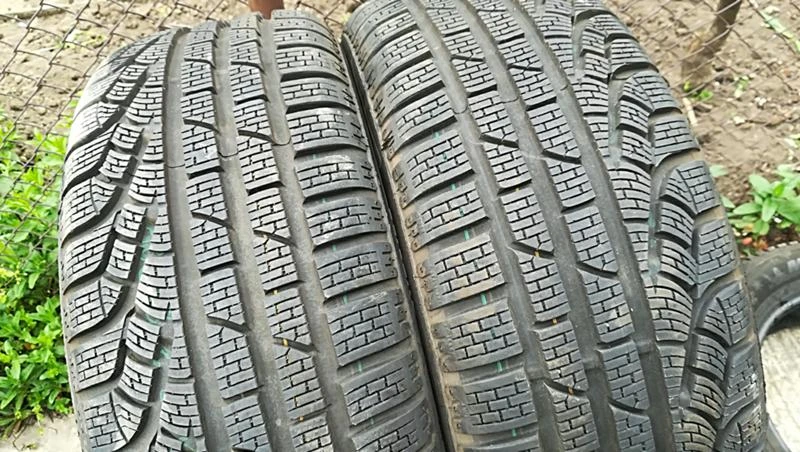 Гуми Зимни 205/50R17, снимка 2 - Гуми и джанти - 25472343