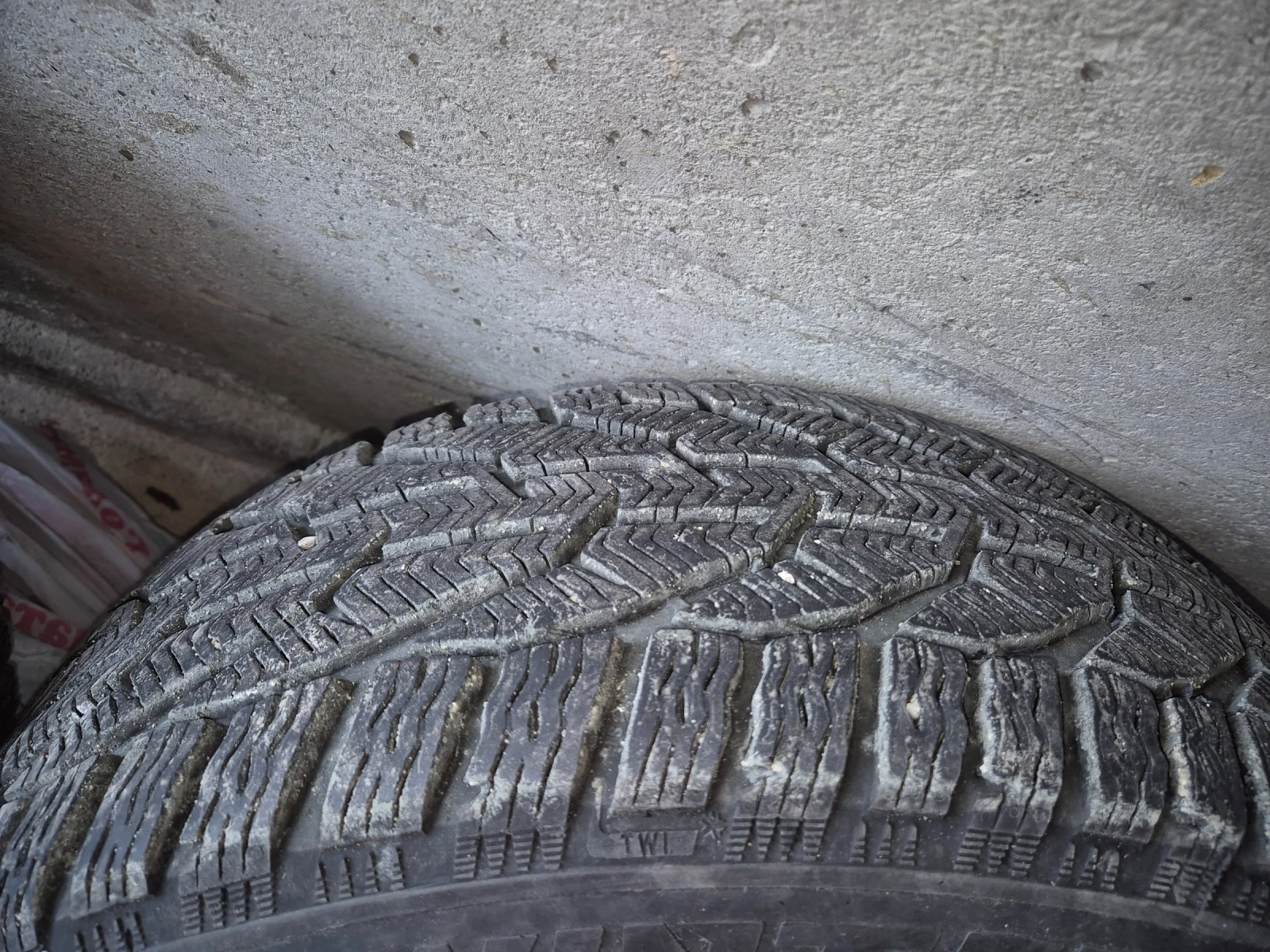    245/45R18 | Mobile.bg   6