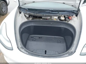 Tesla Model 3 Long Range/Mid Range/Standard Range/Standard Range, снимка 10