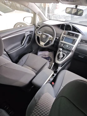 Toyota Corolla verso 1.6D4D 7-МЕСТА, снимка 13