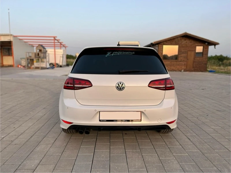 VW Golf 1.4TSI, 3x R line, Dynaudio, снимка 4 - Автомобили и джипове - 47034343