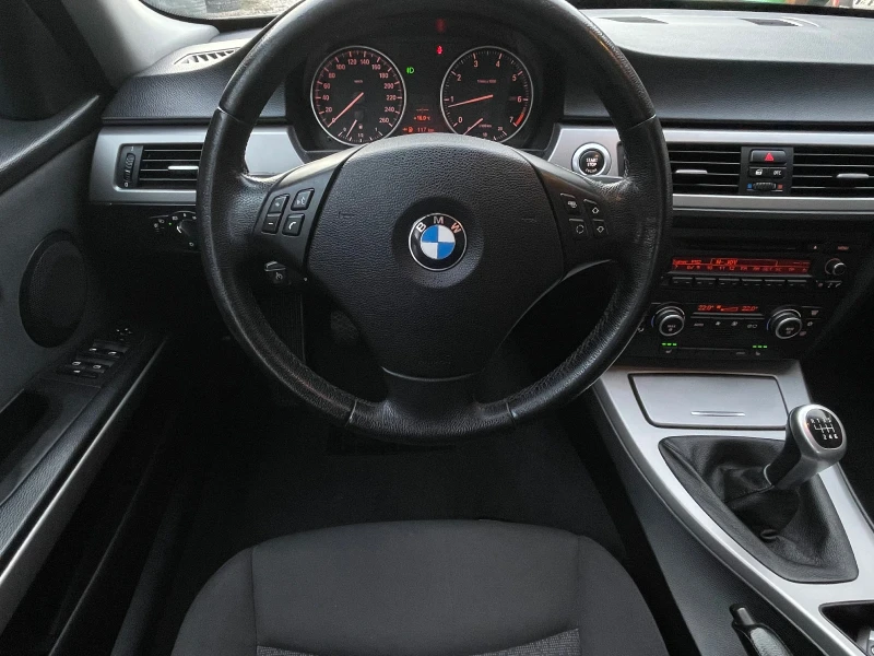 BMW 318 192k км, снимка 12 - Автомобили и джипове - 48900810