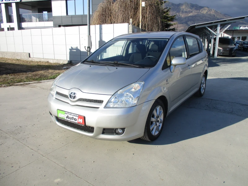 Toyota Corolla verso 1.8/БЕНЗИН, снимка 8 - Автомобили и джипове - 48994175