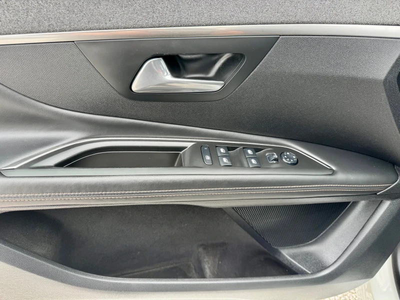 Peugeot 3008 GT Line, снимка 12 - Автомобили и джипове - 49894719