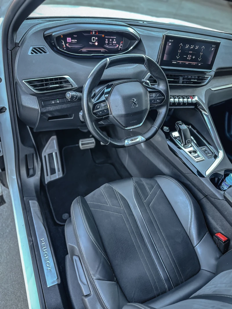 Peugeot 3008 1.5HDI * GT Line * Keyless * PANORAMA * Ambient L, снимка 10 - Автомобили и джипове - 52542254