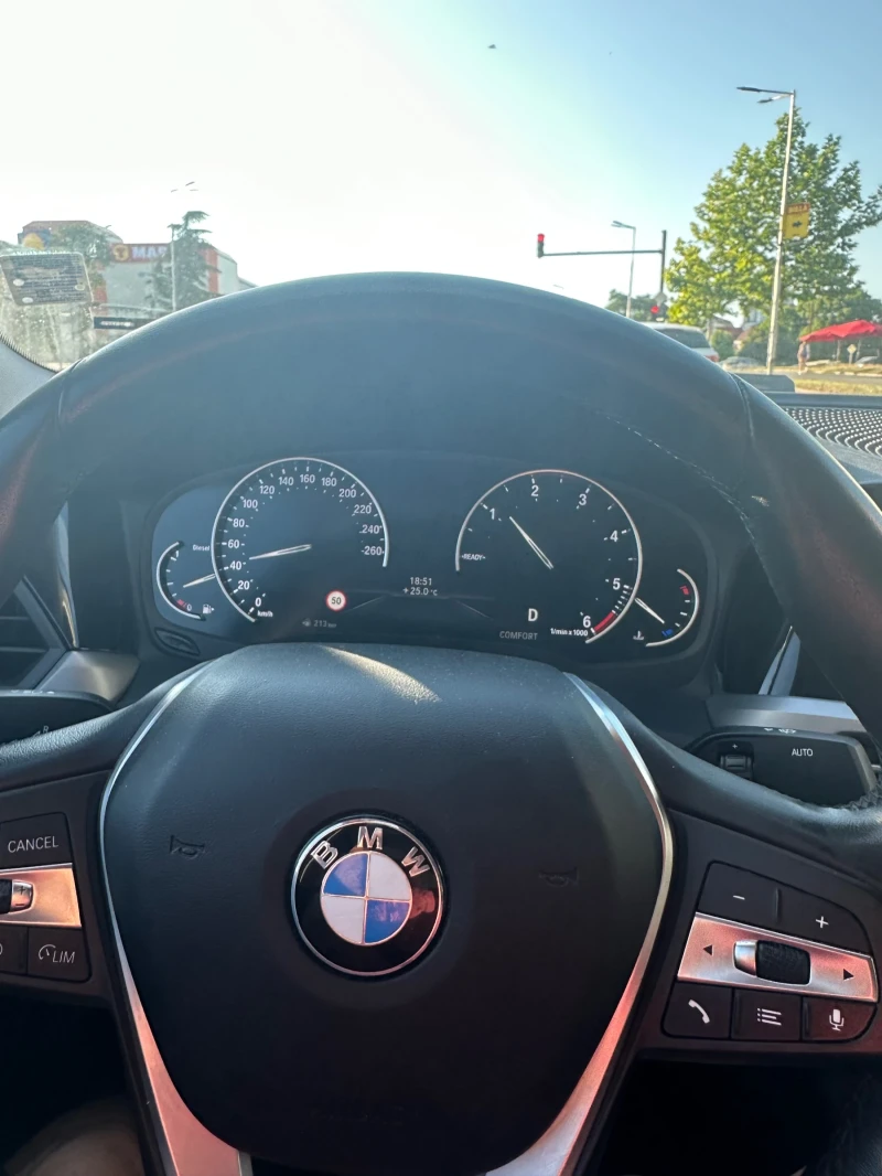 BMW 320, снимка 9 - Автомобили и джипове - 52374676