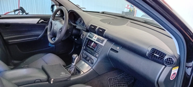 Mercedes-Benz C 200 CDI W203 * Avantgarde* , снимка 13 - Автомобили и джипове - 51782081