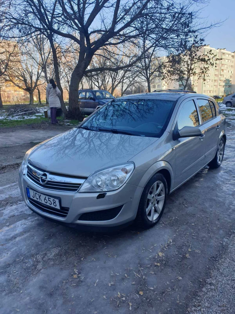 Opel Astra 1.7 CDTI - EcoFlex, снимка 8 - Автомобили и джипове - 53293147