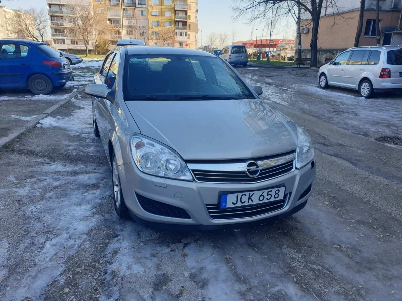Opel Astra 1.7 CDTI - EcoFlex, снимка 3 - Автомобили и джипове - 53293147