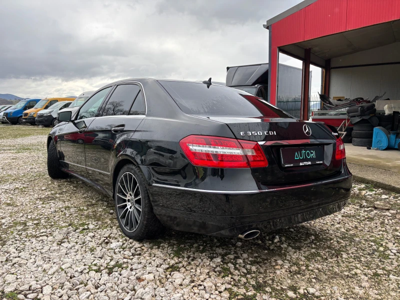Mercedes-Benz E 350 БЕЗУПРЕЧНА!!, снимка 6 - Автомобили и джипове - 53526003