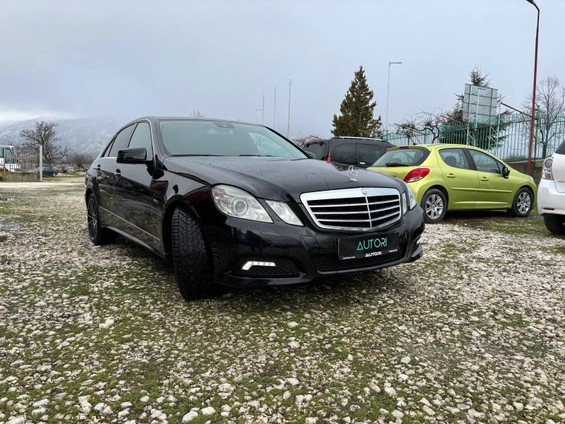 Mercedes-Benz E 350 БЕЗУПРЕЧНА!!, снимка 3 - Автомобили и джипове - 53526003