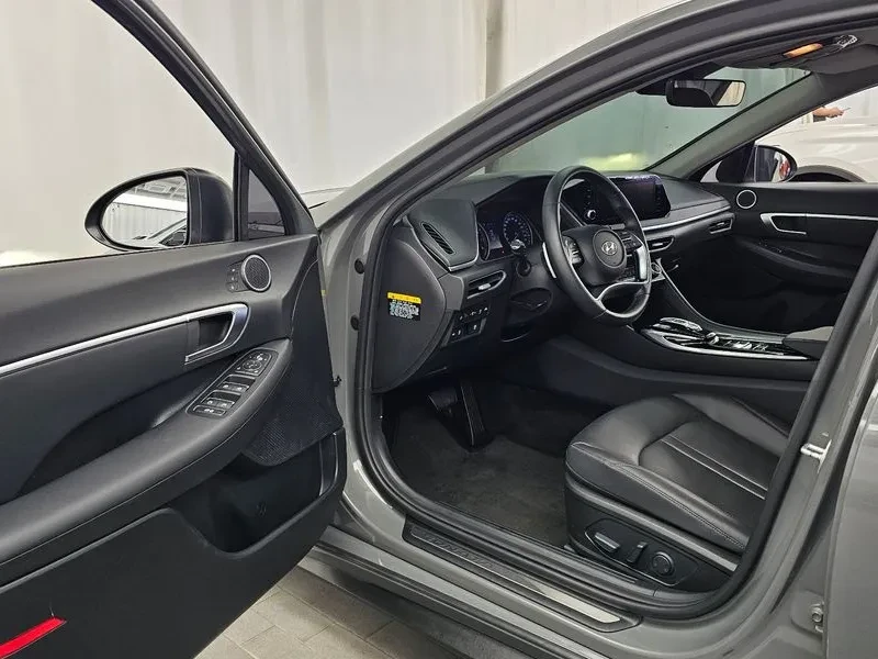 Hyundai Sonata 2.0 Premium Family, снимка 10 - Автомобили и джипове - 56130563