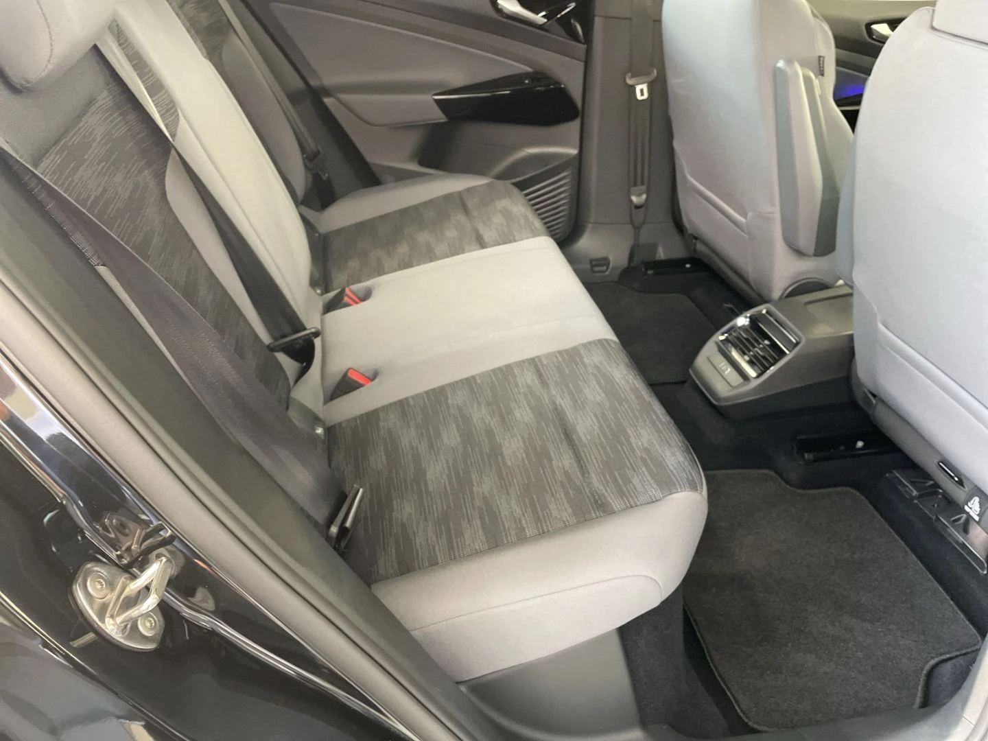 VW ID.4 PURE/170HP/MATRIX/PANO/NAVI/CAM/ACC-DAB/485vpr | Mobile.bg   12