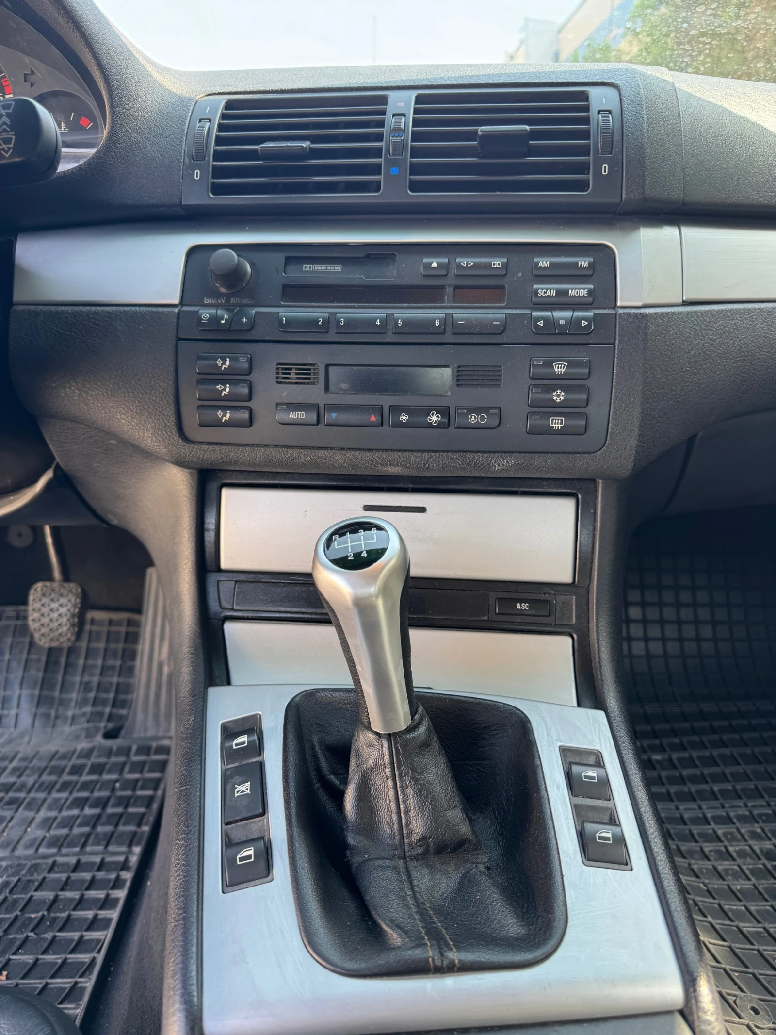 BMW 320 320d 5 скорости, фейслифт | Mobile.bg — изображение 11