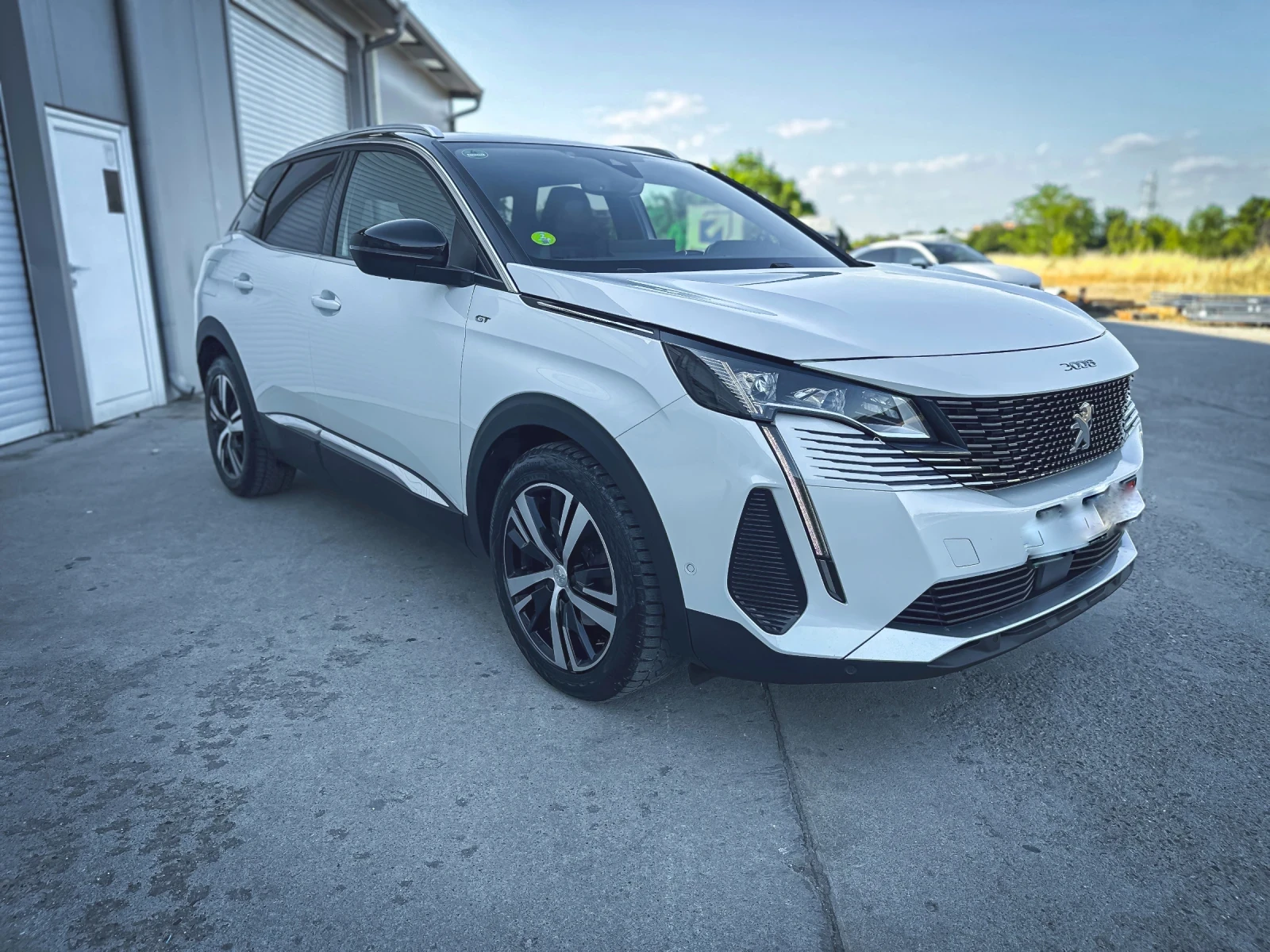 Peugeot 3008 1.5HDI * GT Line * Keyless * PANORAMA * Ambient L - изображение 4