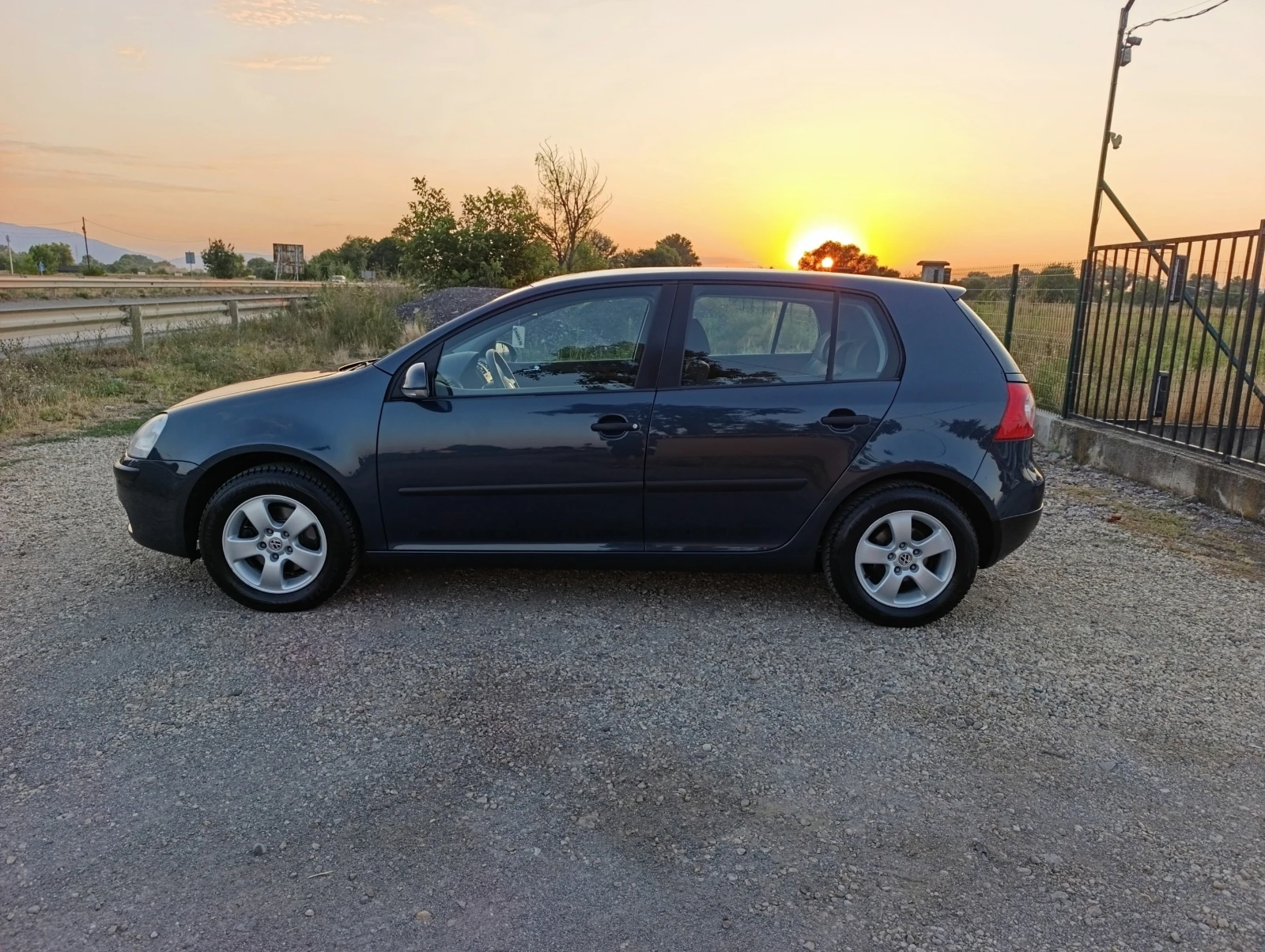 VW Golf 1.4-16v БЕНЗИН - изображение 4