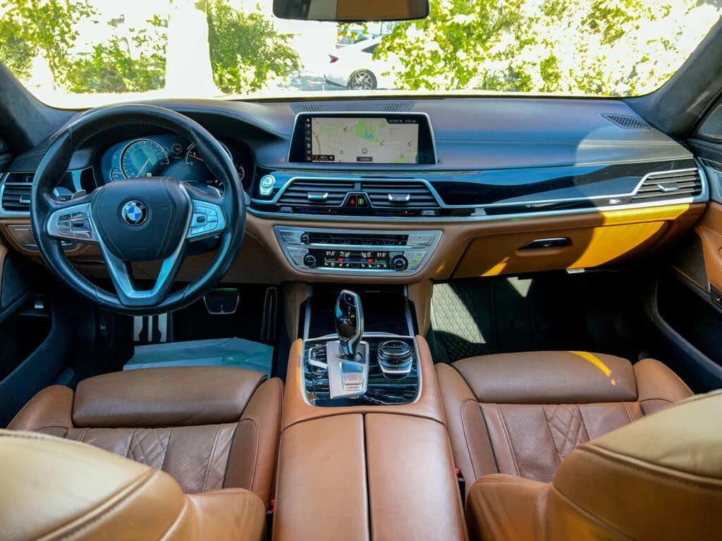 BMW 750 *  *    *   *  | Mobile.bg   11