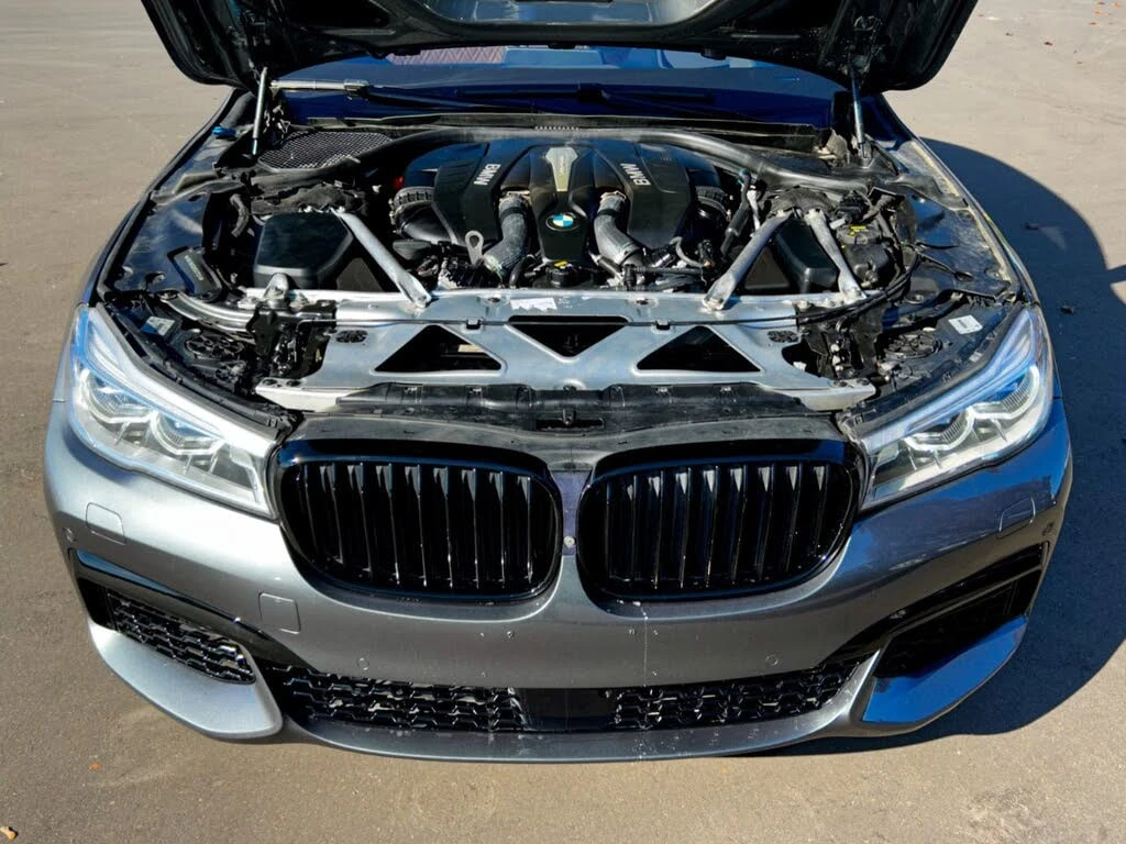 BMW 750 *  *    *   *  | Mobile.bg   16