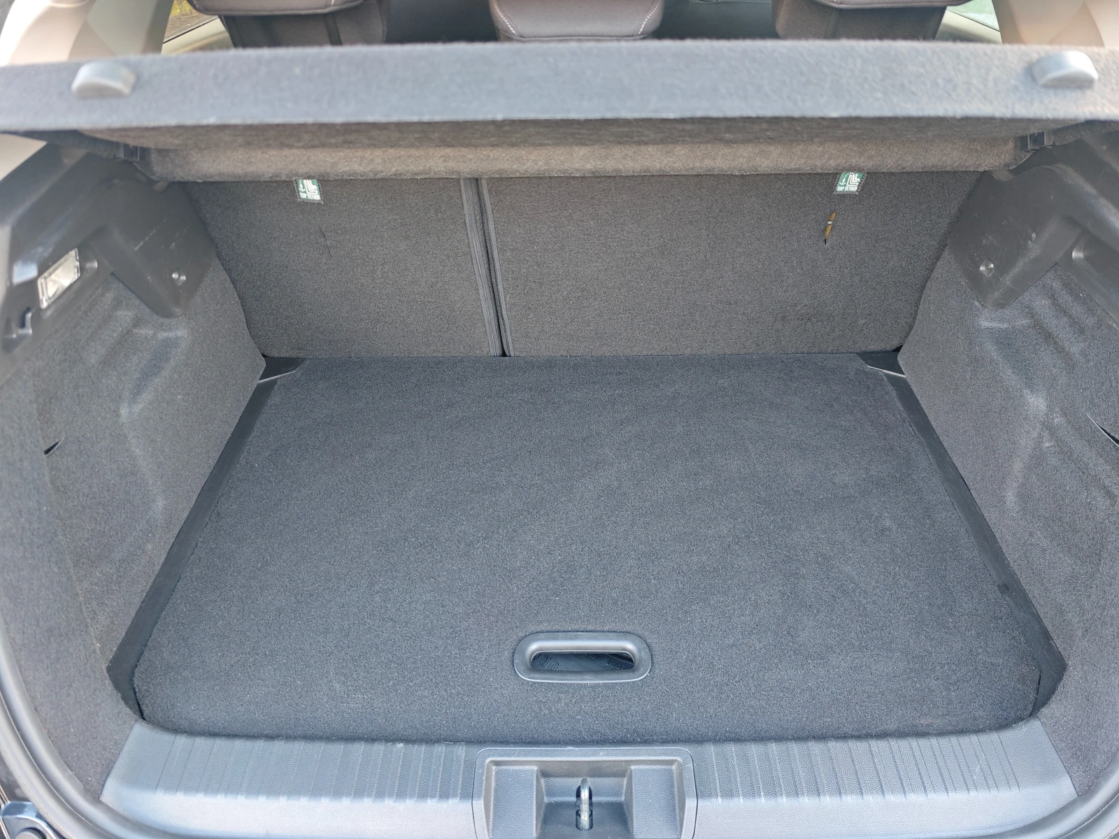 Renault Captur 1.6i E-TECH HYBRID - изображение 10