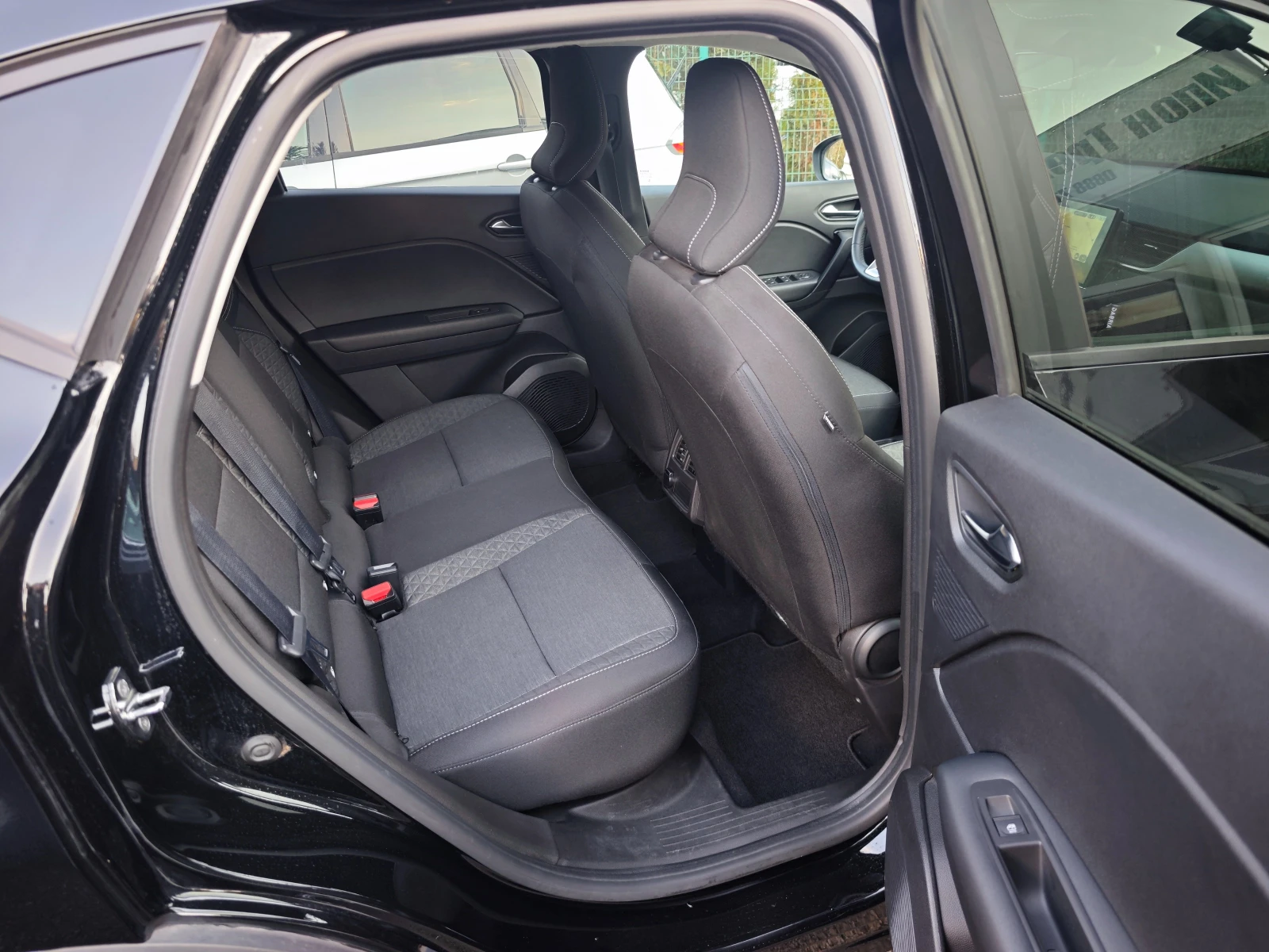 Renault Captur 1.6i E-TECH HYBRID | Mobile.bg � ����������� 11