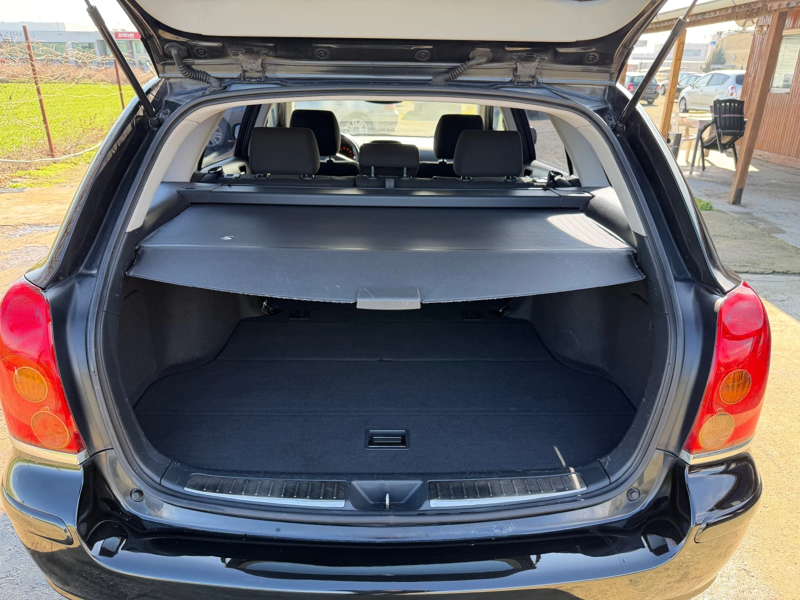Toyota Avensis 1.8 | Mobile.bg � ����������� 12