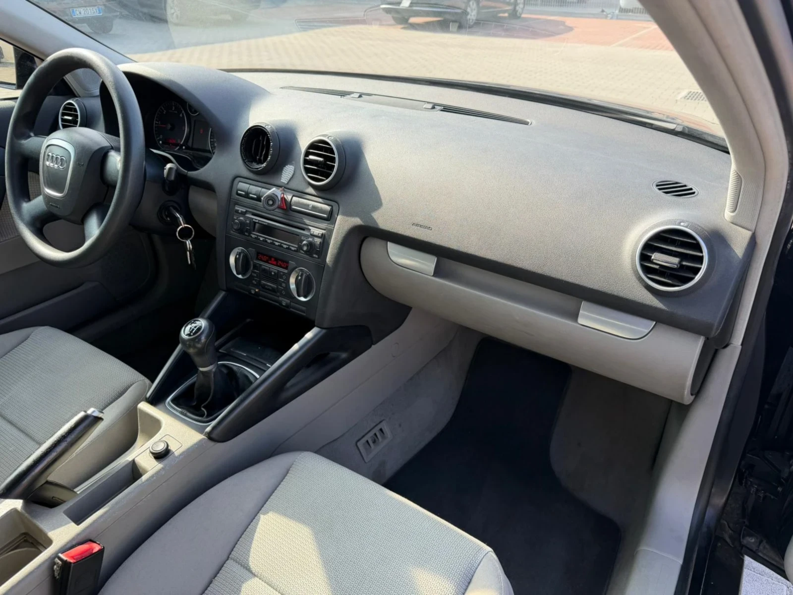 Audi A3 2.0TDi140ксА/С, снимка 5 - Автомобили и джипове - 53984962