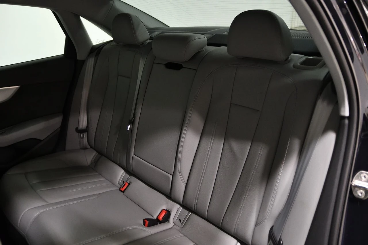 Audi A4 TECHNIK BANG & OLUFSEN С РЕГИСТРАЦИЯ&АВТО КРЕДИТ, снимка 9 - Автомобили и джипове - 53990125