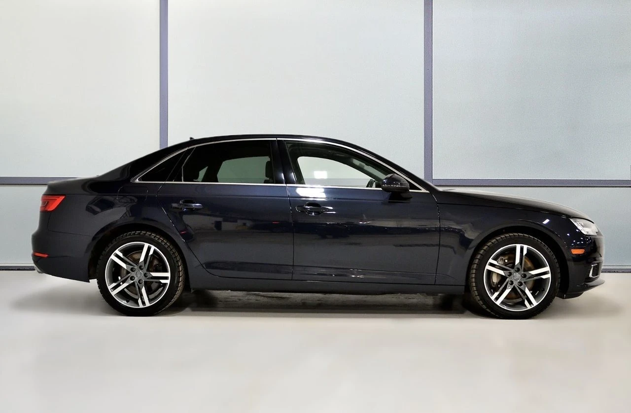 Audi A4 TECHNIK BANG & OLUFSEN С РЕГИСТРАЦИЯ&АВТО КРЕДИТ, снимка 4 - Автомобили и джипове - 53990125